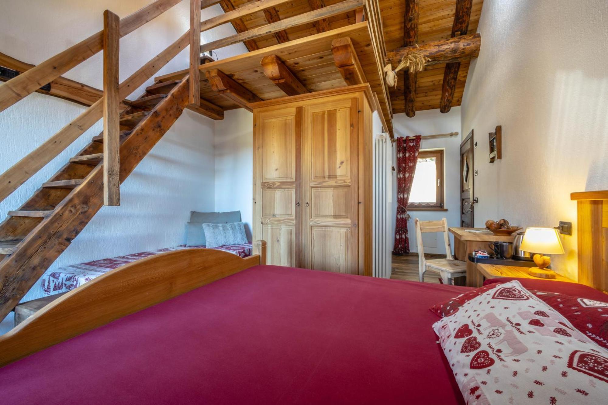 Le Coin Des Melezes - Nature & Trek - Camere In Baita Di Montagna Брюссон Экстерьер фото