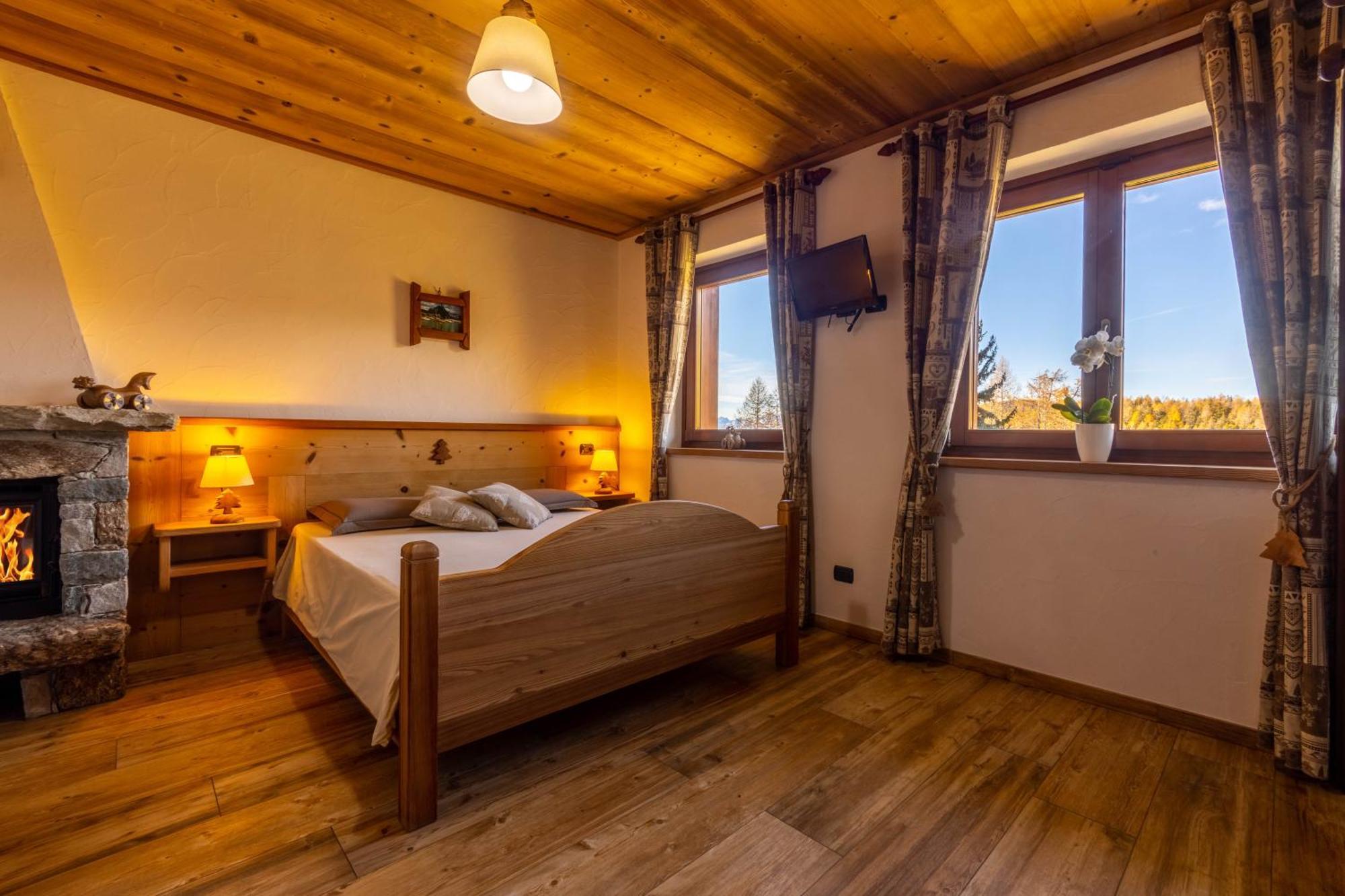 Le Coin Des Melezes - Nature & Trek - Camere In Baita Di Montagna Брюссон Экстерьер фото